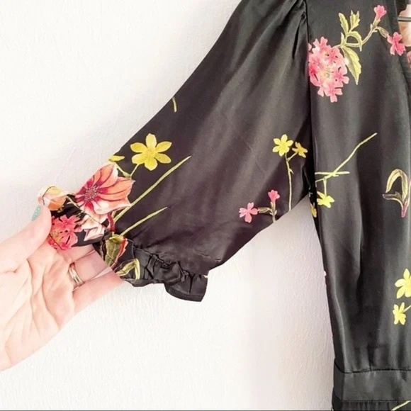 Revolve Capulet Nadine Black Floral Satin Flutter Hem Short Sleeve Wrap Dresss - Picture 4 of 7